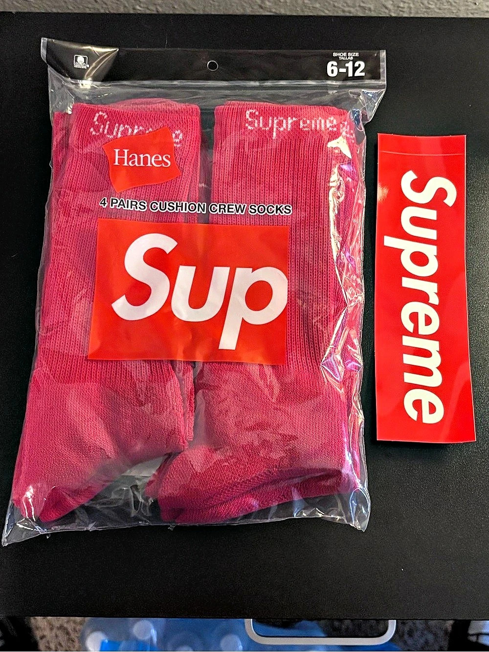 Supreme Hanes x Supreme 4 Pairs Cushion Crew Socks Red Men's Size 6-12 NWT